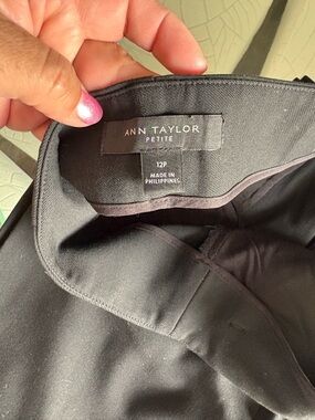 Ann Taylor Petite Black Cropped Pants